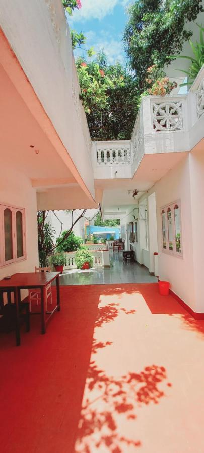 Daphne Hotel Mahabalipuram Buitenkant foto