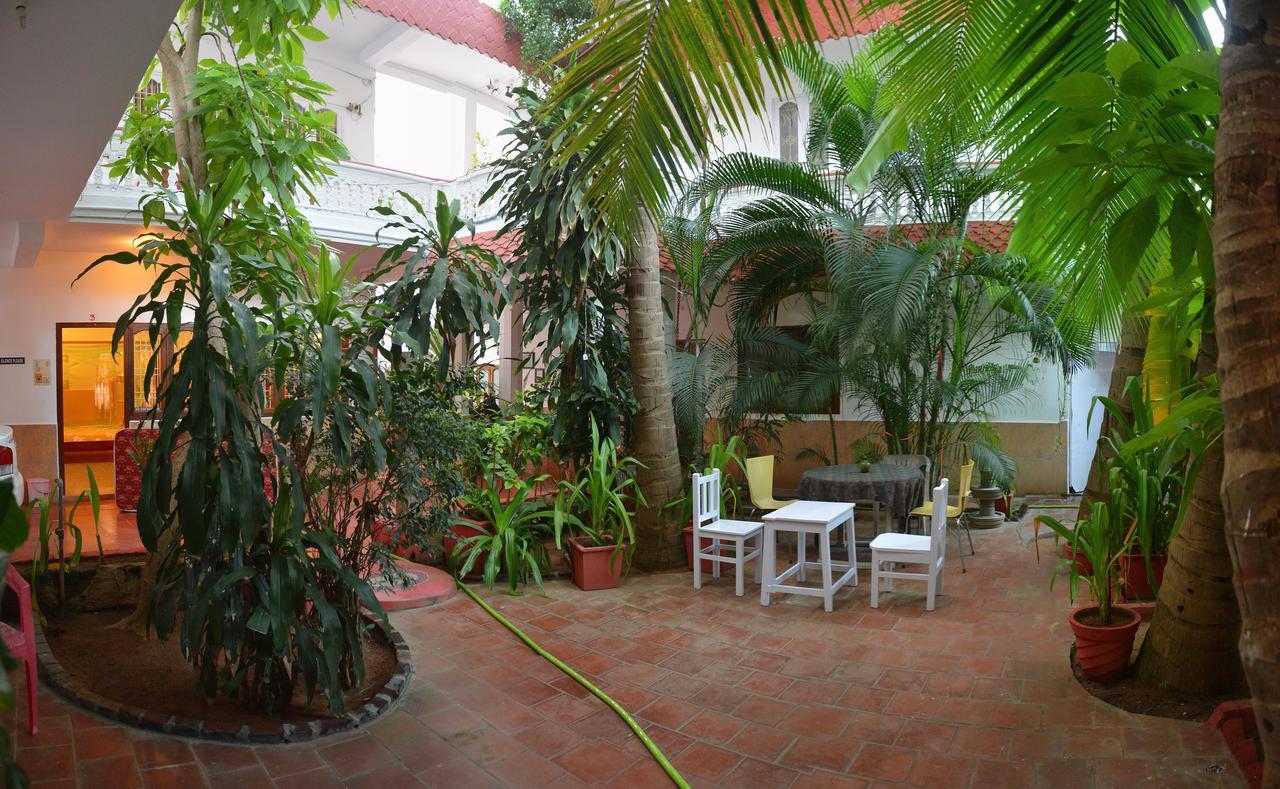 Daphne Hotel Mahabalipuram Buitenkant foto